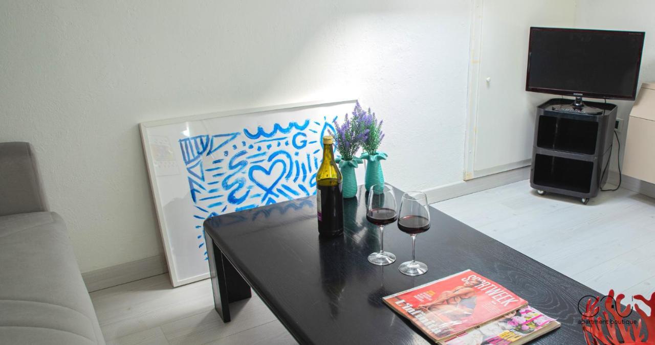 Terni Centro In Palazzo Storico By Gavi Apartments Eksteriør billede